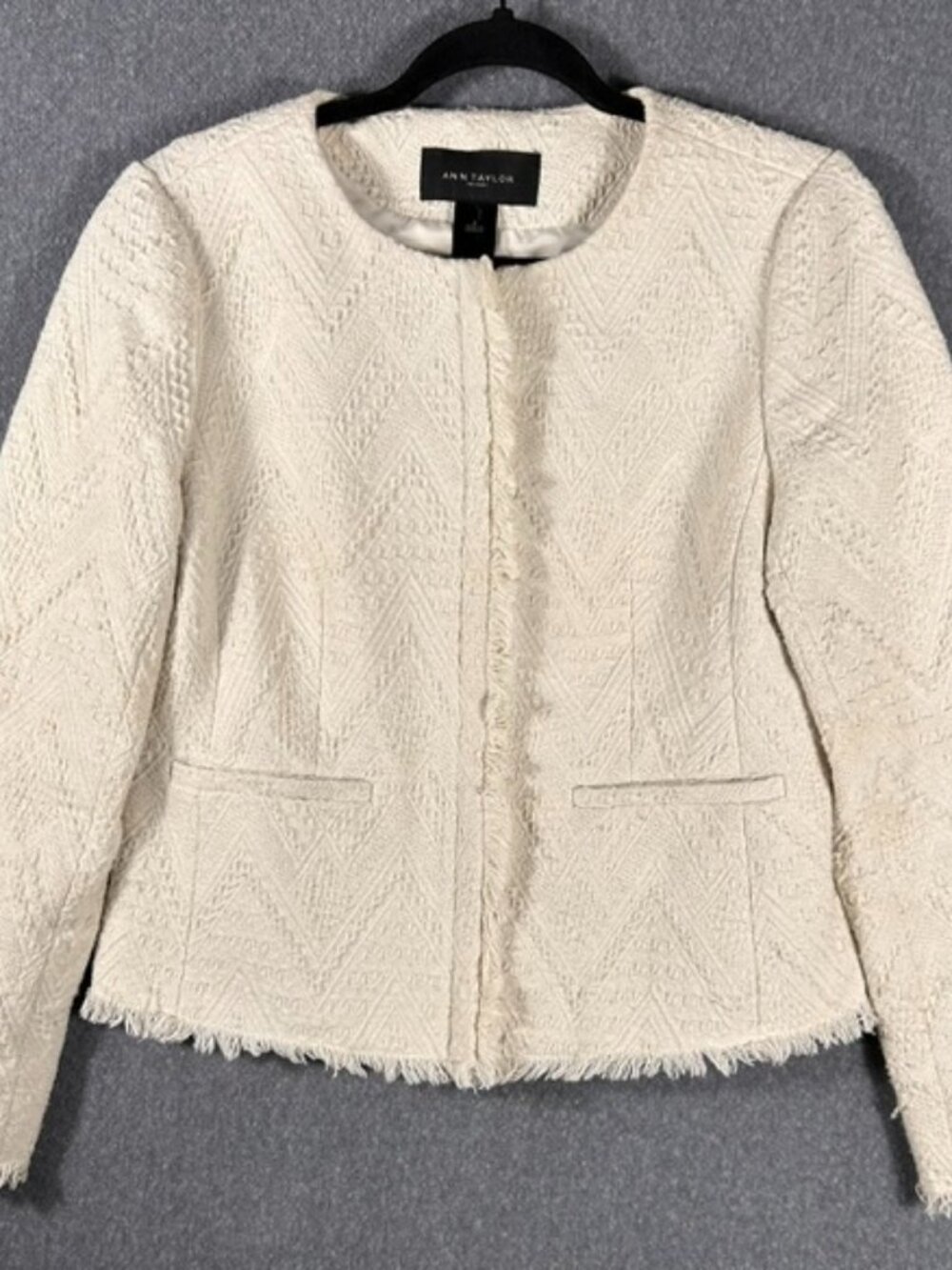 Ann Taylor Ivory Tweed Fringe Jacket Womens Sz 4 Full Zip Long Sleeve Frayed Hem